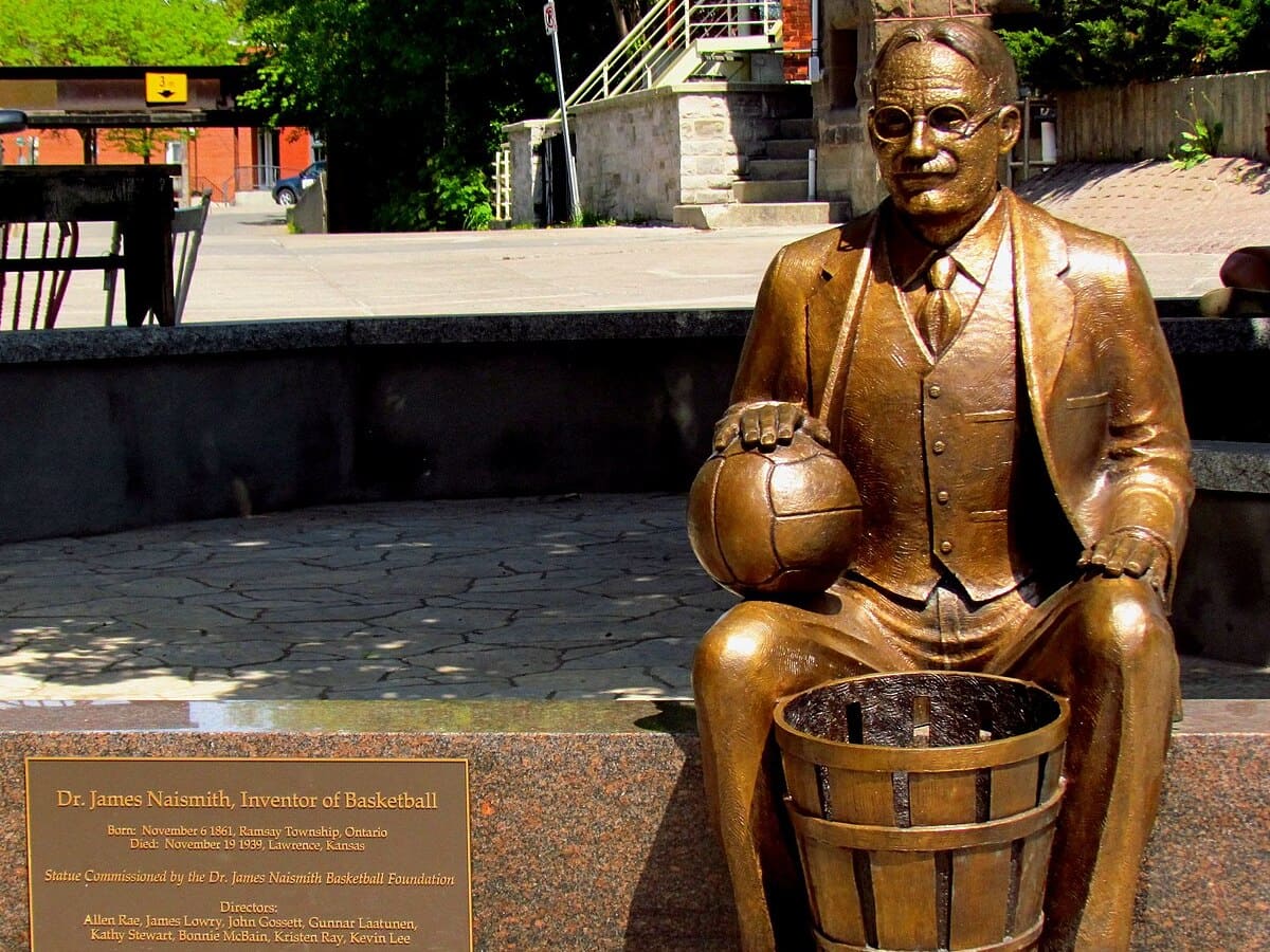 James Naismith, il padre del basket